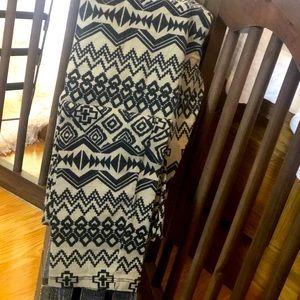 Aztec Print Leggings 🖤